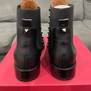 Valentino Rockstud Ankle Boot 20mm